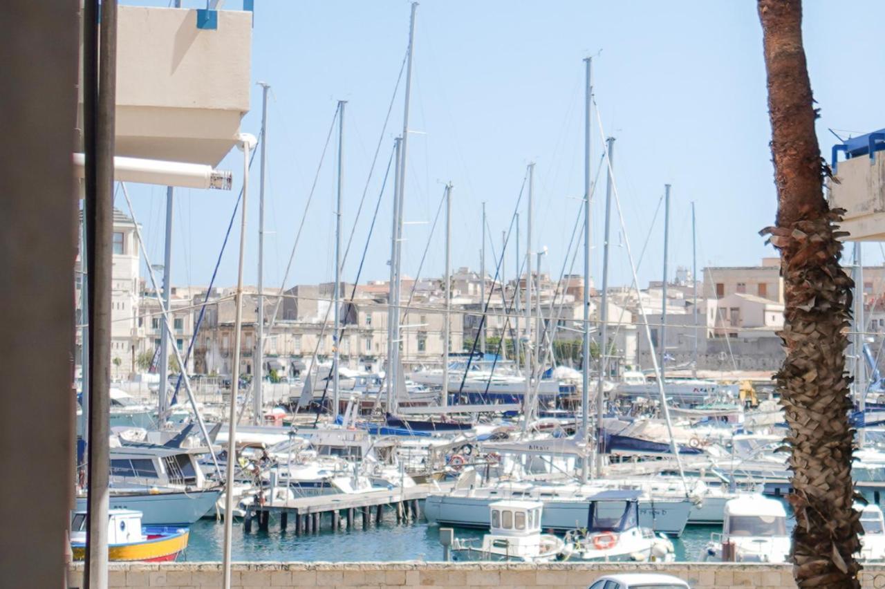 סירקוזה Dionisio Apartments מראה חיצוני תמונה